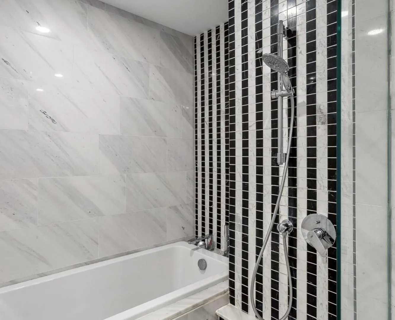 Apartment Eaton Residences By Sutera At Klcc Kuala Lumpur